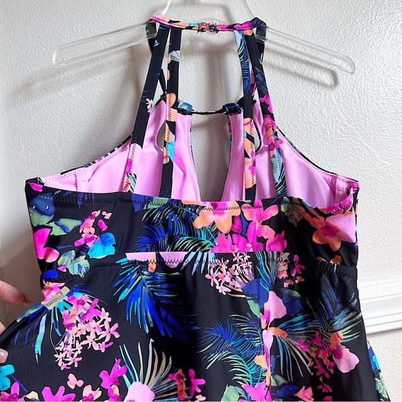 Raisins Curve Women's Plus Rosalie Poolside Underwire Tankini Swimsuit Top 14W - Picture 10 of 17